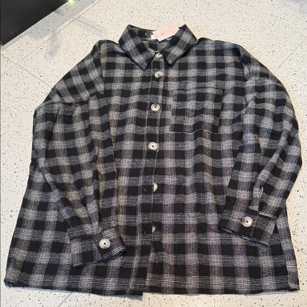 Plaid Button-Up Shirt in Black and Gray